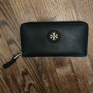 Tory Burch leather continental wallet